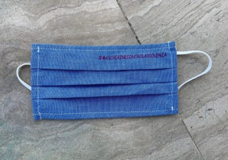 UNA MASCHERINA CONTRO LA VIOLENZA SULLE DONNE,CONTRO LE MAFIE, CONTRO IL COVID-19